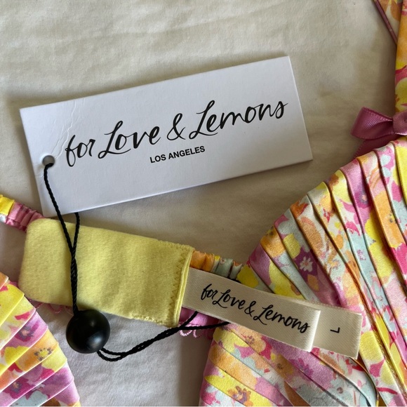 BNWT FL&L crop top - Picture 5 of 9